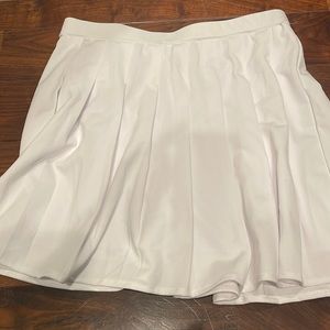 Halara pleated tennis skirt